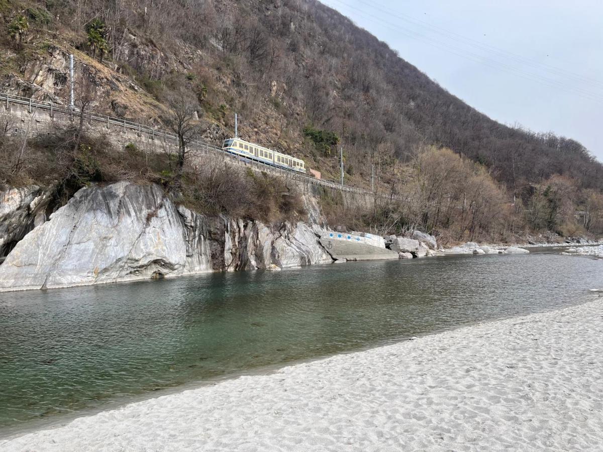 Blue River Losone Luaran gambar